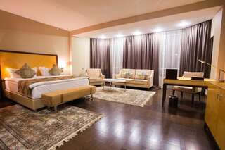 Отель Best Western Plus Astana Hotel Нур-Султан Executive Suite with King Bed - Non-Smoking-2