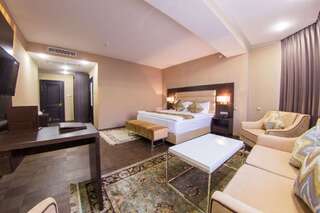 Отель Best Western Plus Astana Hotel Нур-Султан Номер «Премиум» с кроватью размера «king-size» — Для некурящих-5
