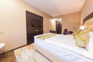 Отель Best Western Plus Astana Hotel Нур-Султан Mini Queen Room with Queen Bed - Non-Smoking-3